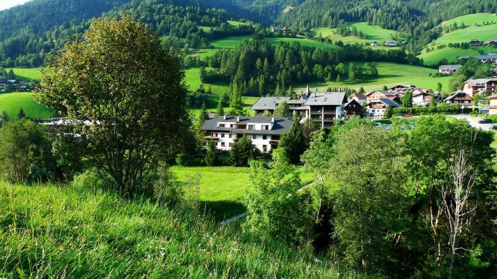 Ortners Mauerwirt - Leistbarer Luxus Apartment Bad Kleinkirchheim Exterior photo
