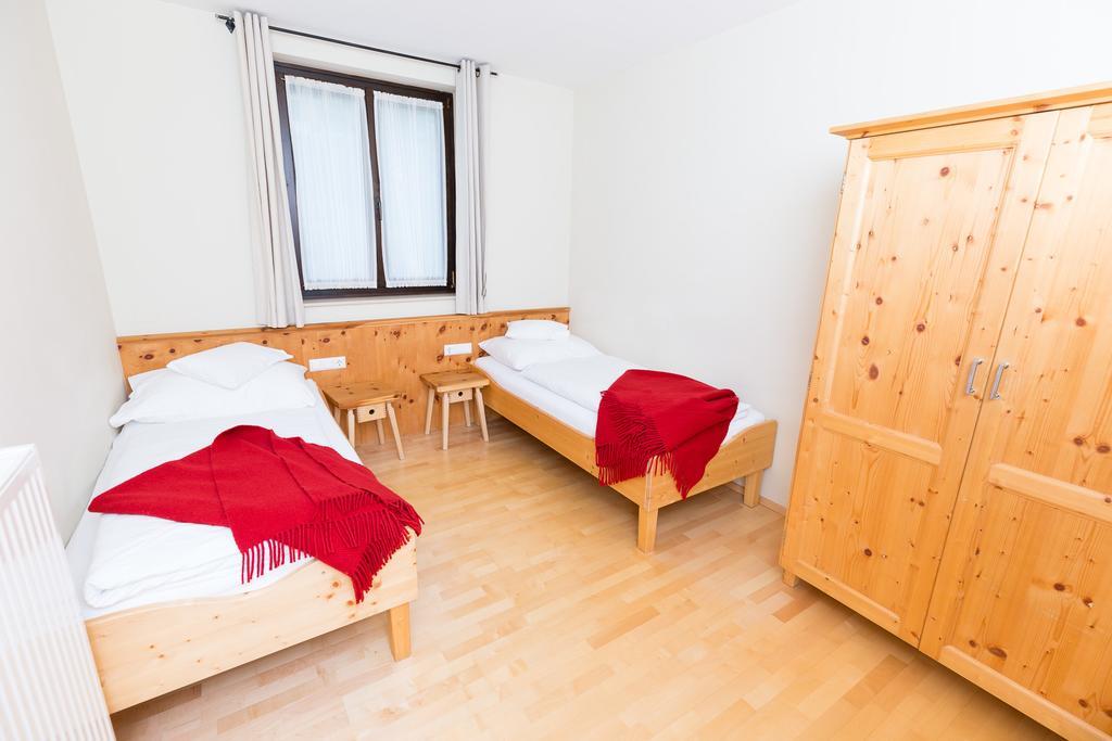 Ortners Mauerwirt - Leistbarer Luxus Apartment Bad Kleinkirchheim Exterior photo